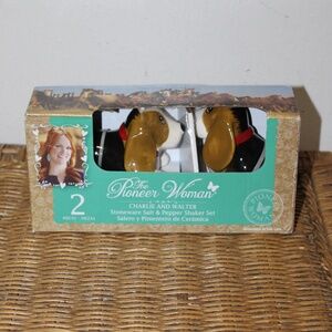 The Pioneer Woman.  Charlie and Walter.  Stoneware Salt & Pepper Shaker Set.